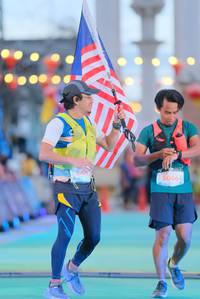 BIB: 5086
                            <button type="button" onclick="openModal(21766900)" class="btn btn-primary btn-sm float-right btn-popup" data-toggle="modal" data-target=".modal-high-quality">
                        <i class="fas fa-shopping-cart"></i> Add to Cart
                    </button>
                                            <button type="button" onclick="isThisMe(21766900, true)" class="btn btn-success btn-sm float-right btn-popup btn-isme hidden" data-toggle="tooltip" data-placement="bottom" title="นี่คือรูปของคุณใช่ไหม คลิกที่นี่เพื่อเอาเข้าอัลบั้ม">
                        <i class="fas fa-plus"></i> Add to album
                    </button>
                    <button type="button" onclick="isThisMe(21766900, false)" class="btn btn-warning btn-sm float-right btn-popup btn-isnotme hidden">
                        <i class="fas fa-ban"></i> Remove from album
                    </button>